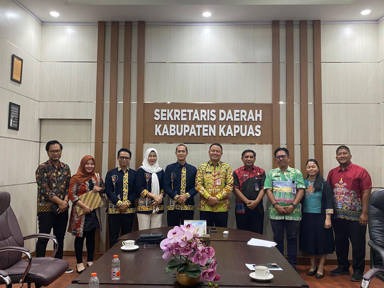 Foto Bersama Sekda Kab. Kapuas saat Audiensi 