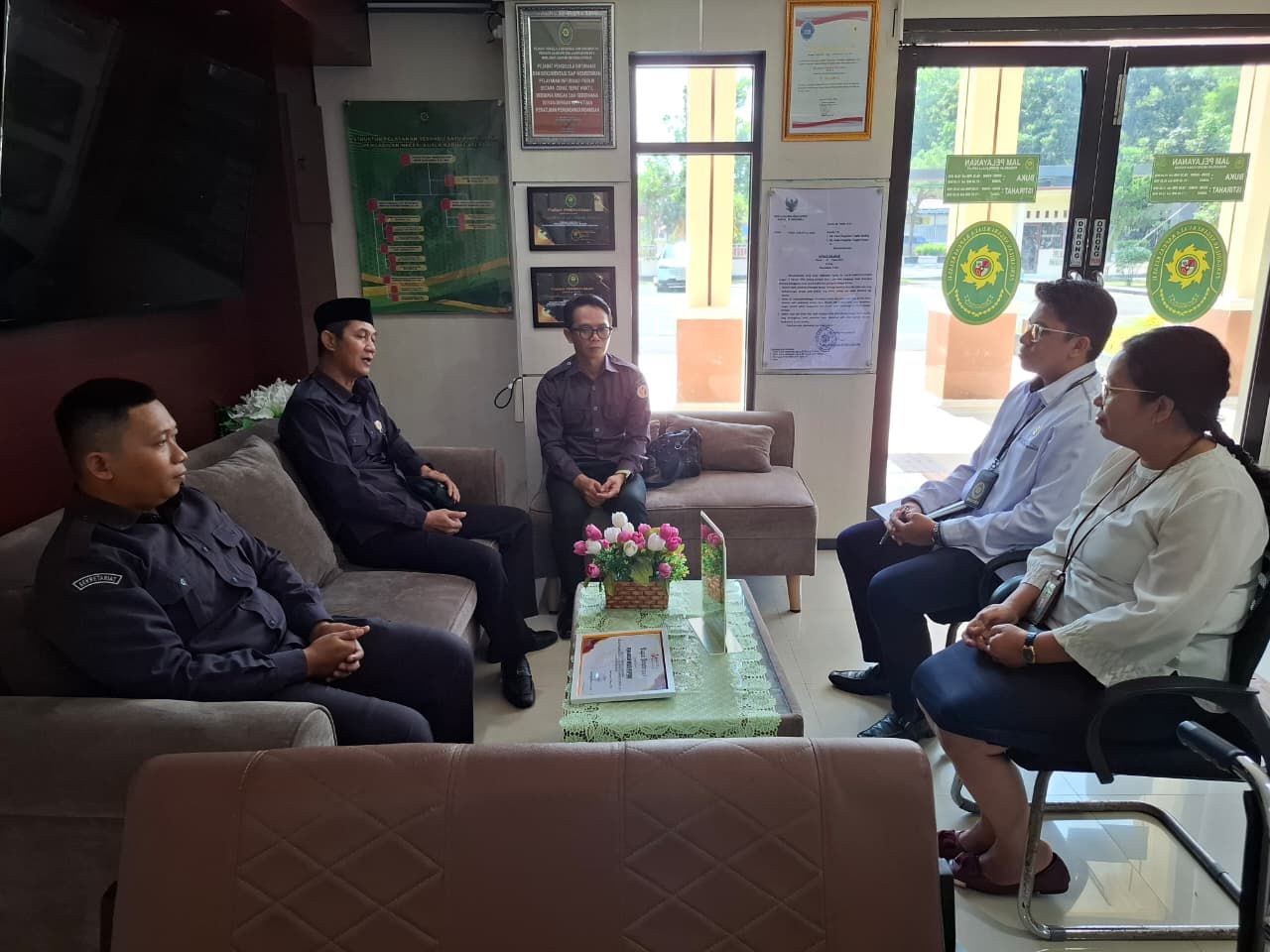 Aduiensi dan Koordinasi ke Pengadilan Negeri Kapuas