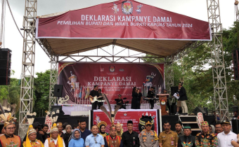 Foto Bersama Setelah Penendatanganan Ikrar Deklarasi Kampanye Damai