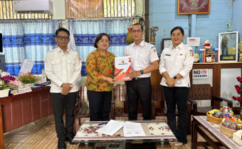 Foto bersama Bawaslu Kapuas dan SMKN 1 Kuala Kapuas