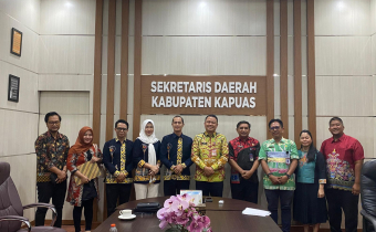 Foto Bersama Sekda Kab. Kapuas saat Audiensi 