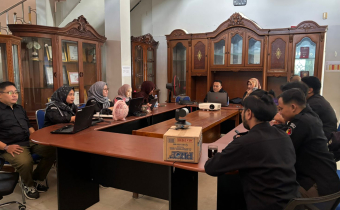 Launching Program Kajian Hukum dan Demokrasi via Zoom